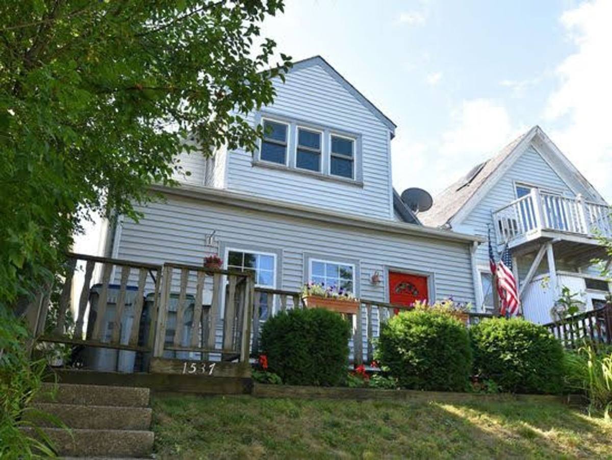 House for rent at 1537 E N Ave, Milwaukee, WI 53202