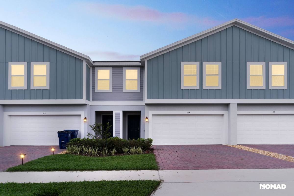 Townhouse for rent at 164 Glass Onion Dr, Howey In the Hills, FL 34737