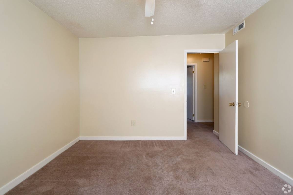 Apartment for rent at 7131 Stall Rd, Charleston, SC 29406