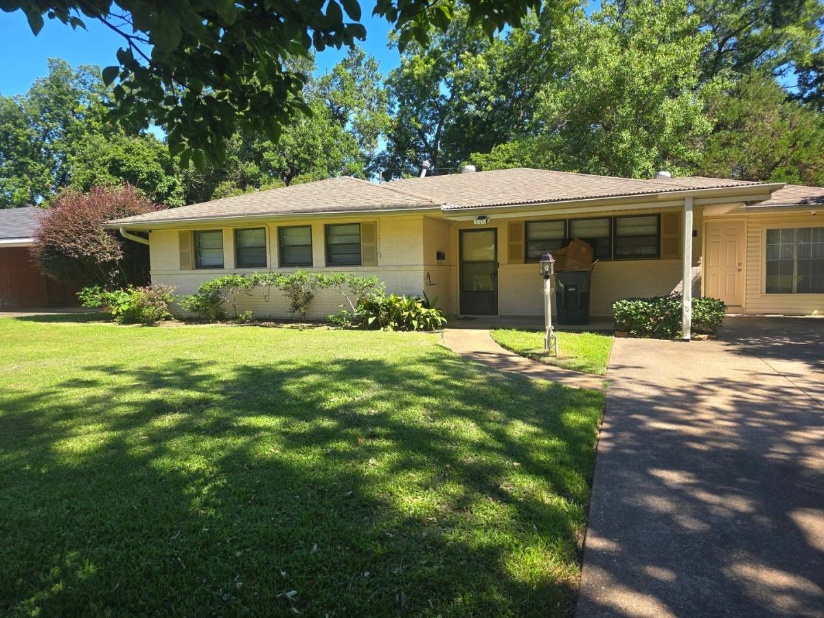 House for rent at 151 Swedes Ave, Shreveport, LA 71105