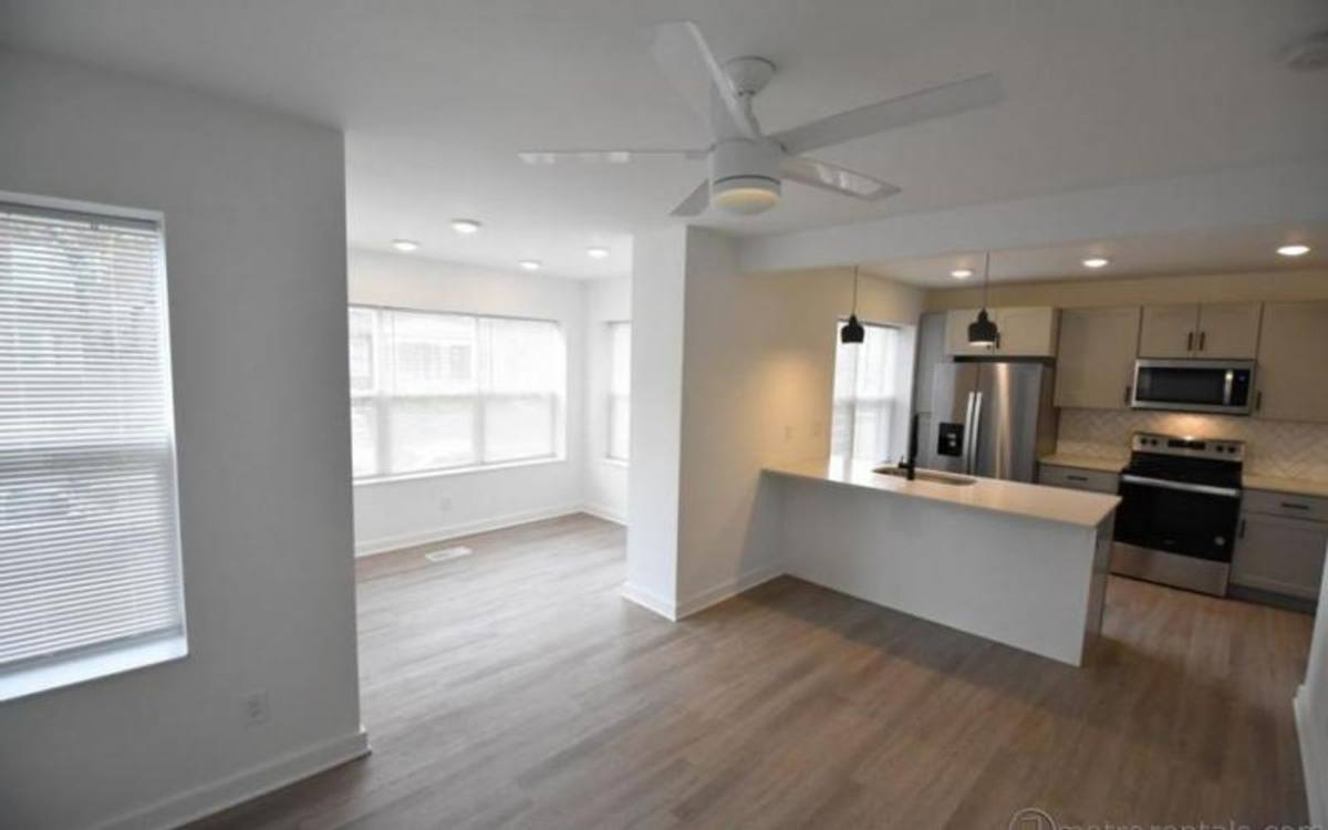 Apartment for rent at 1400 Hamlet St, Columbus, OH 43201