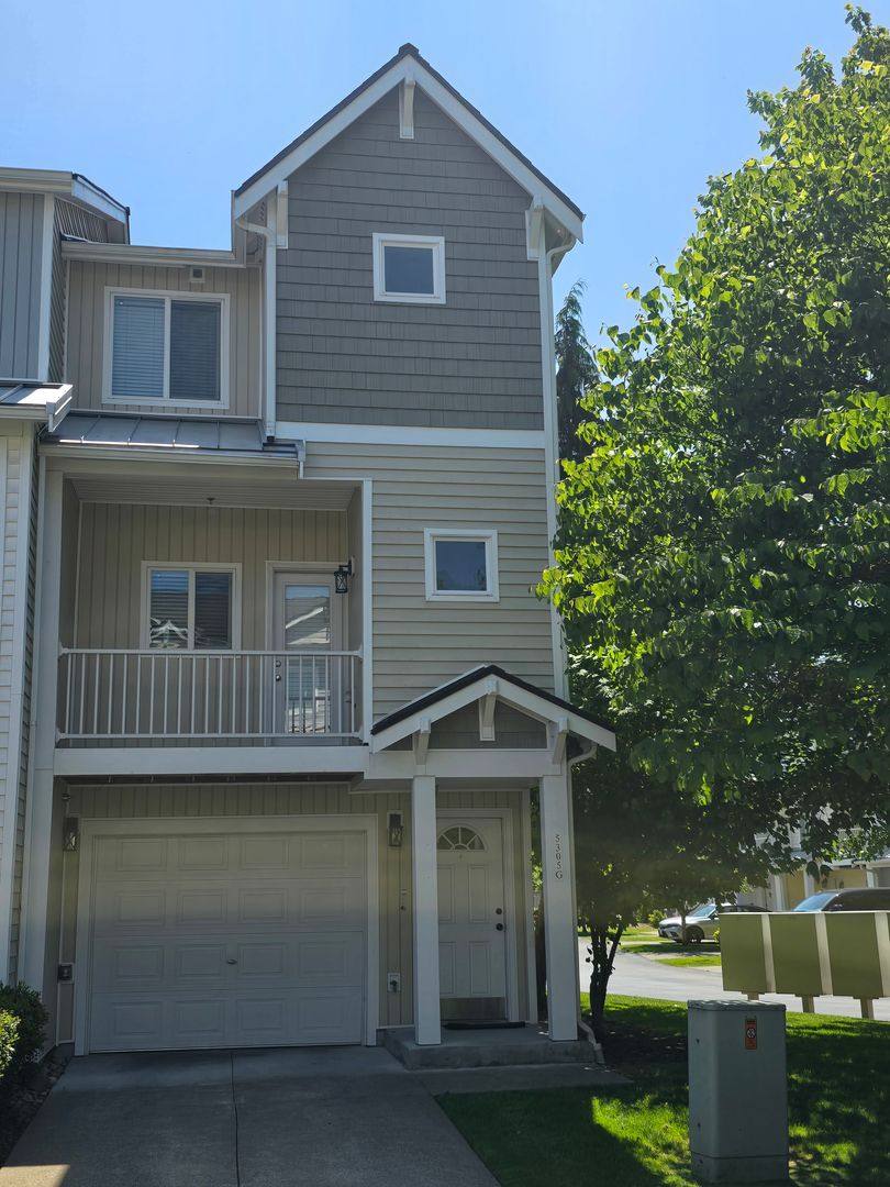 Townhouse for rent at 5305 Military Rd E, Tacoma, WA 98446
