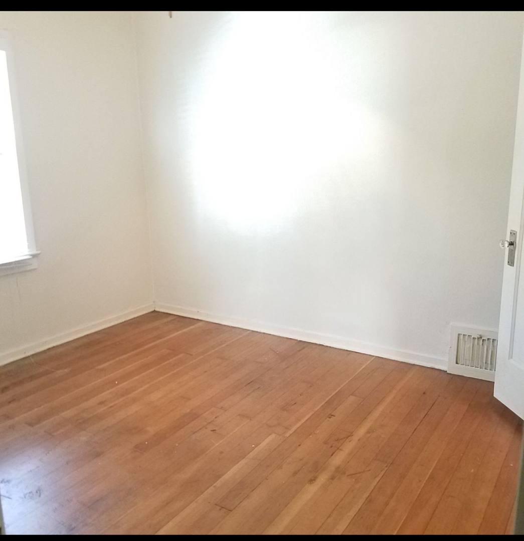 Apartment for rent at 1638 SE Knight St, Portland, OR 97202