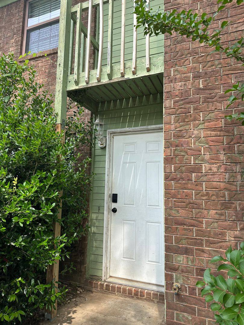 House for rent at 1304 N Nashville Ave, Russellville, AR 72801