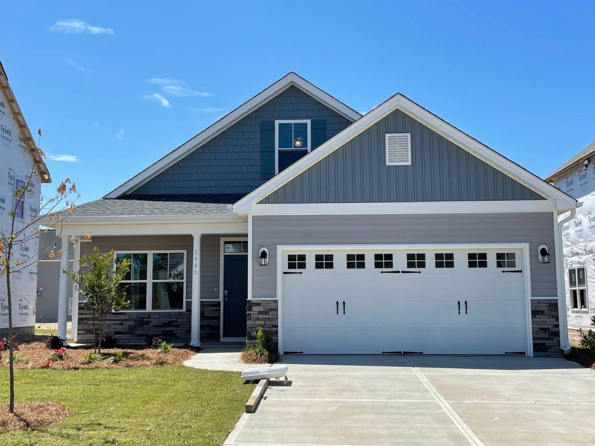 House for rent at 1445 Lewis Landing Ave Tenant Placement, Wilmington, NC 28405