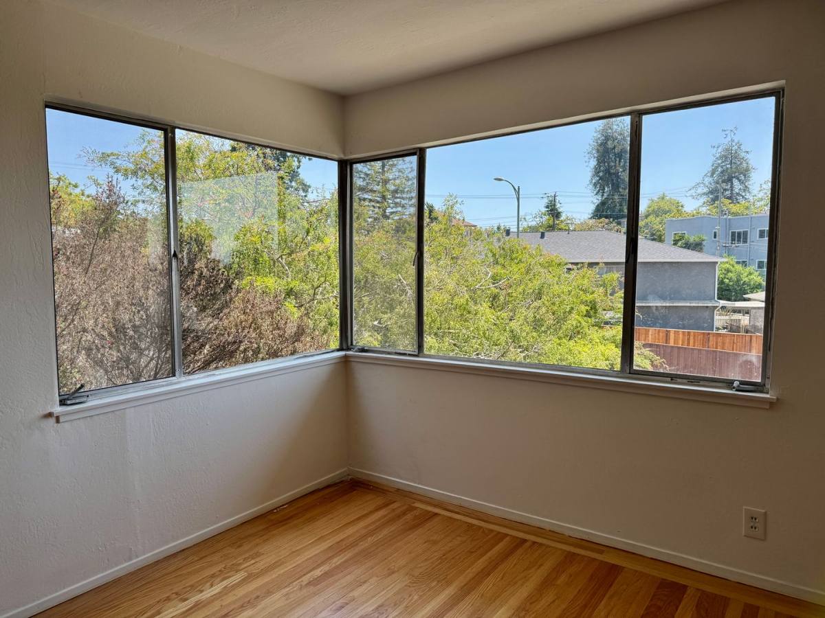 Apartment for rent at 1704 Pleasant Valley Rd, Oakland, CA 94611
