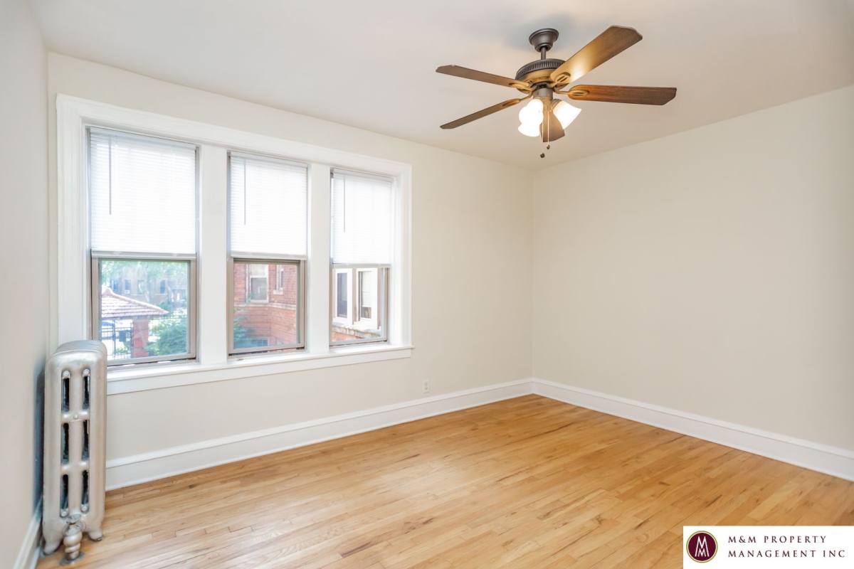 Apartment for rent at 1000 S Austin Blvd, Oak Park, IL 60304
