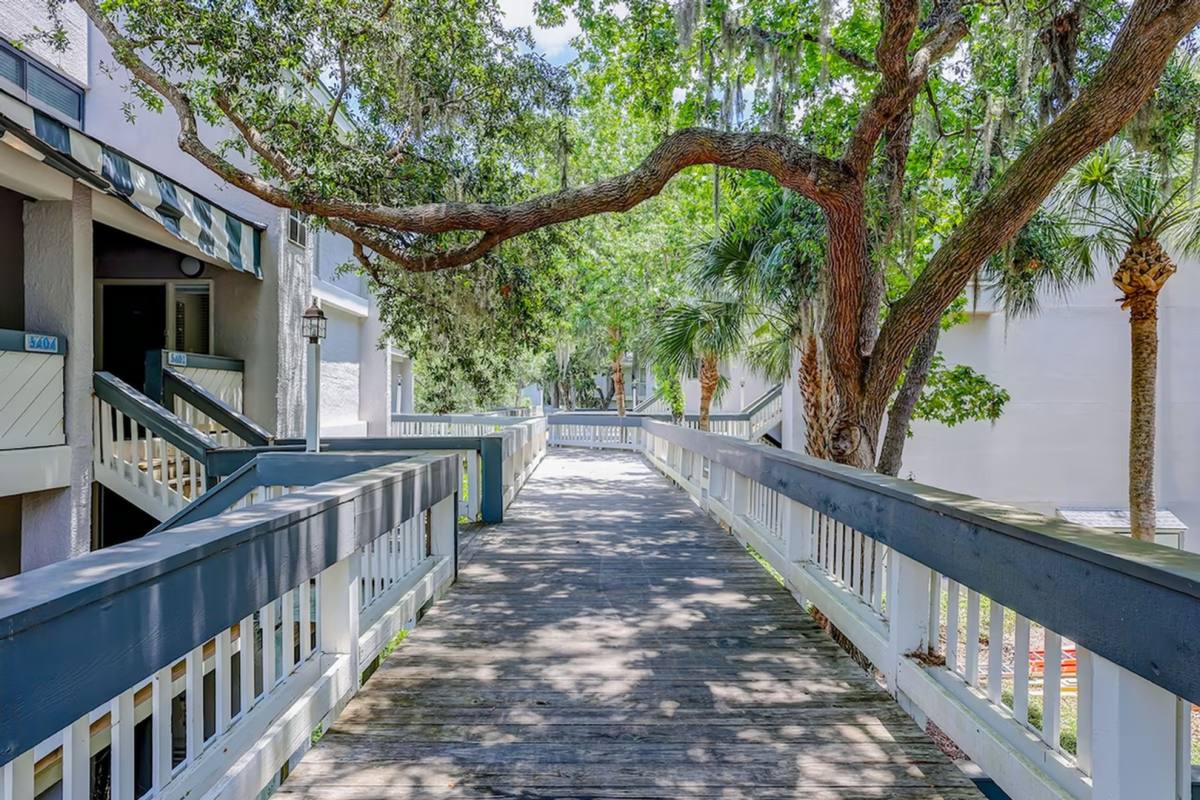 Townhouse for rent at 137 Cordillo Parkway, Hilton Head Island, SC 29928