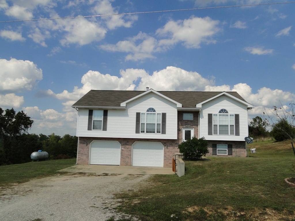 House for rent at 16910 Limestone Lane, Dixon, MO 65459