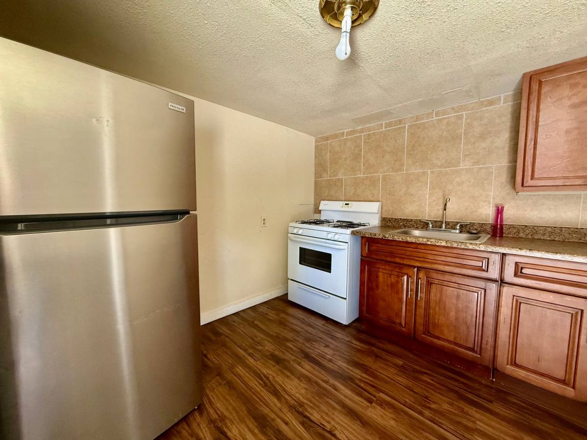 House for rent at 218 Lowell St, San Antonio, TX 78210