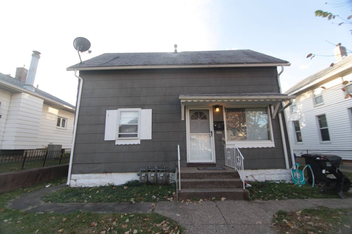 Apartment for rent at 1020 18th Ave, Moline, IL 61265