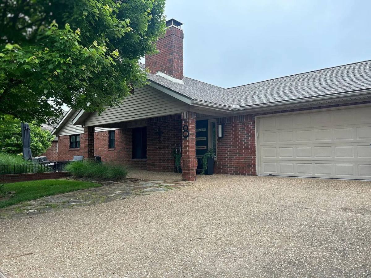 House for rent at 8 W Prairie Dunes Court, Rogers, AR 72758