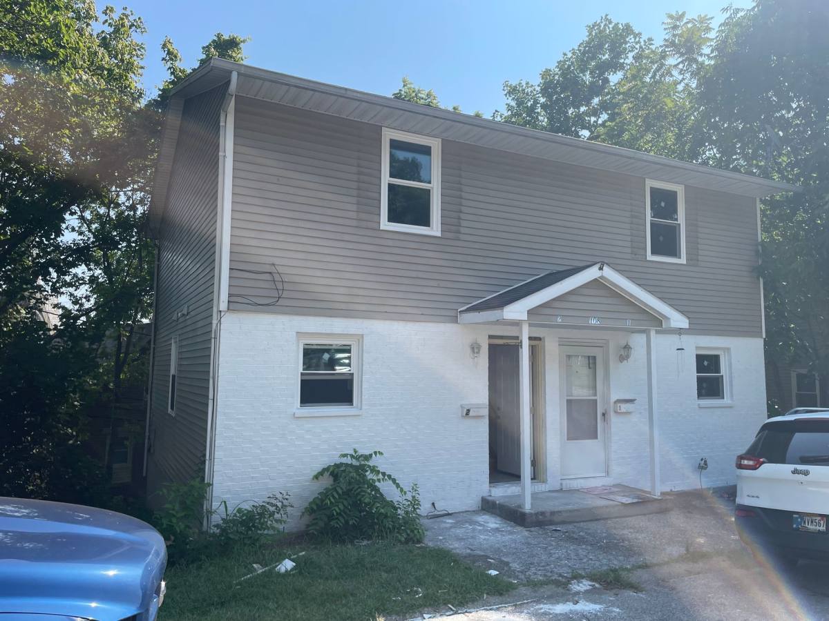 Apartment for rent at 106 108 109 111 Dewer St, Aurora, IN 47001