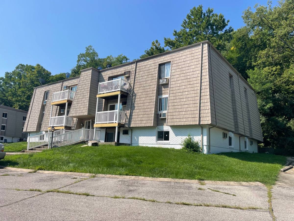 Apartment for rent at 106 108 109 111 Dewer St, Aurora, IN 47001