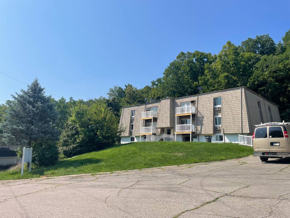 Apartment for rent at 106 108 109 111 Dewer St, Aurora, IN 47001