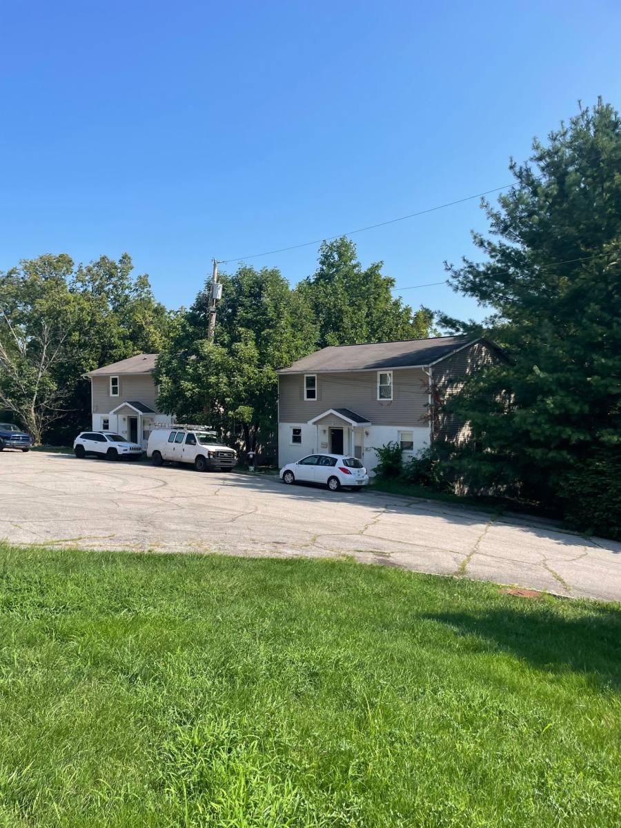 Apartment for rent at 106 108 109 111 Dewer St, Aurora, IN 47001