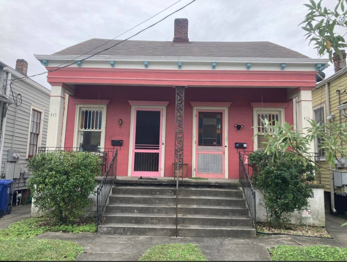 Apartment for rent at 413-15 Pelican Ave, New Orleans, LA 70114