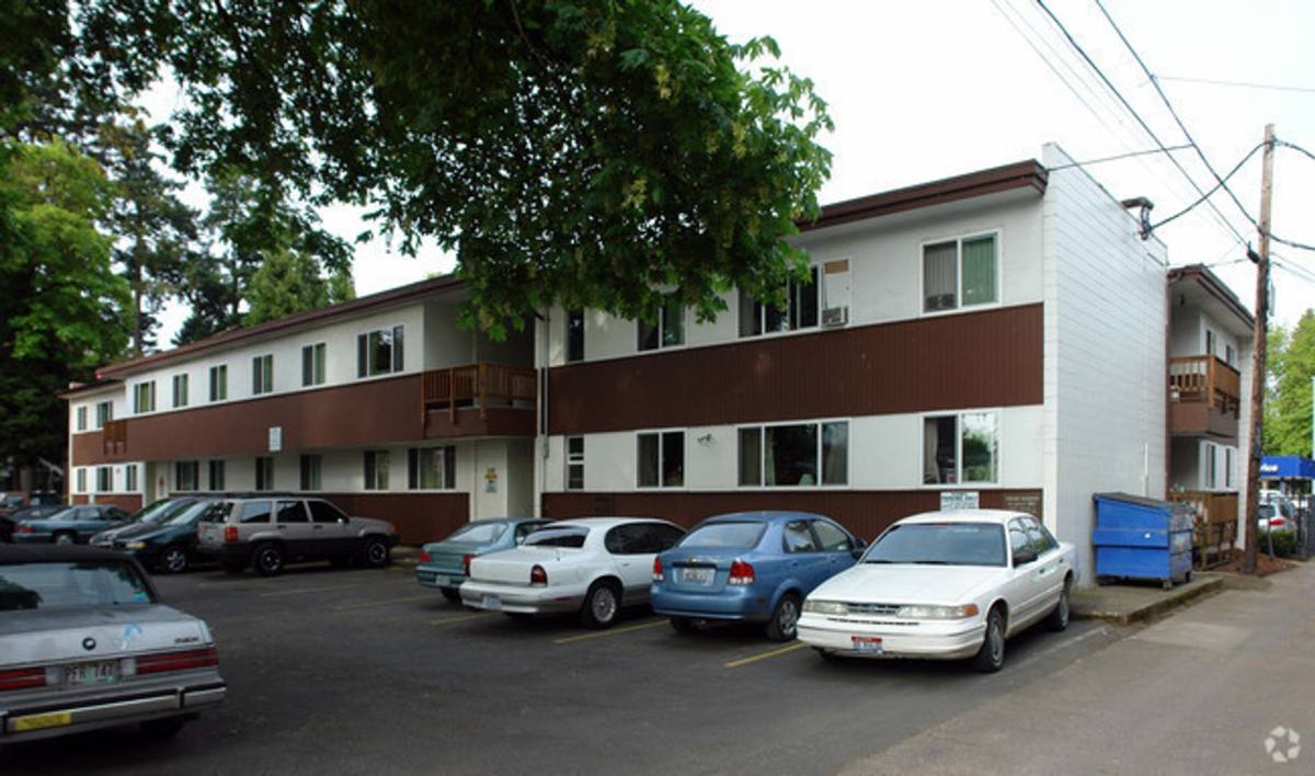 Apartment for rent at 680 & 690 Lawrence, Eugene, OR 97401