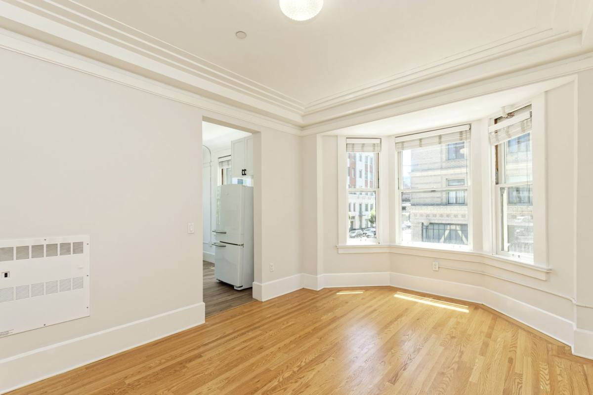 Apartment for rent at 1605 Clay St, Oakland, CA 94612