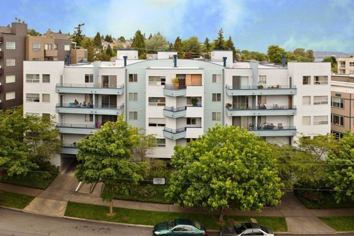 Apartment for rent at 3230 SW Avalon Way, Seattle, WA 98126