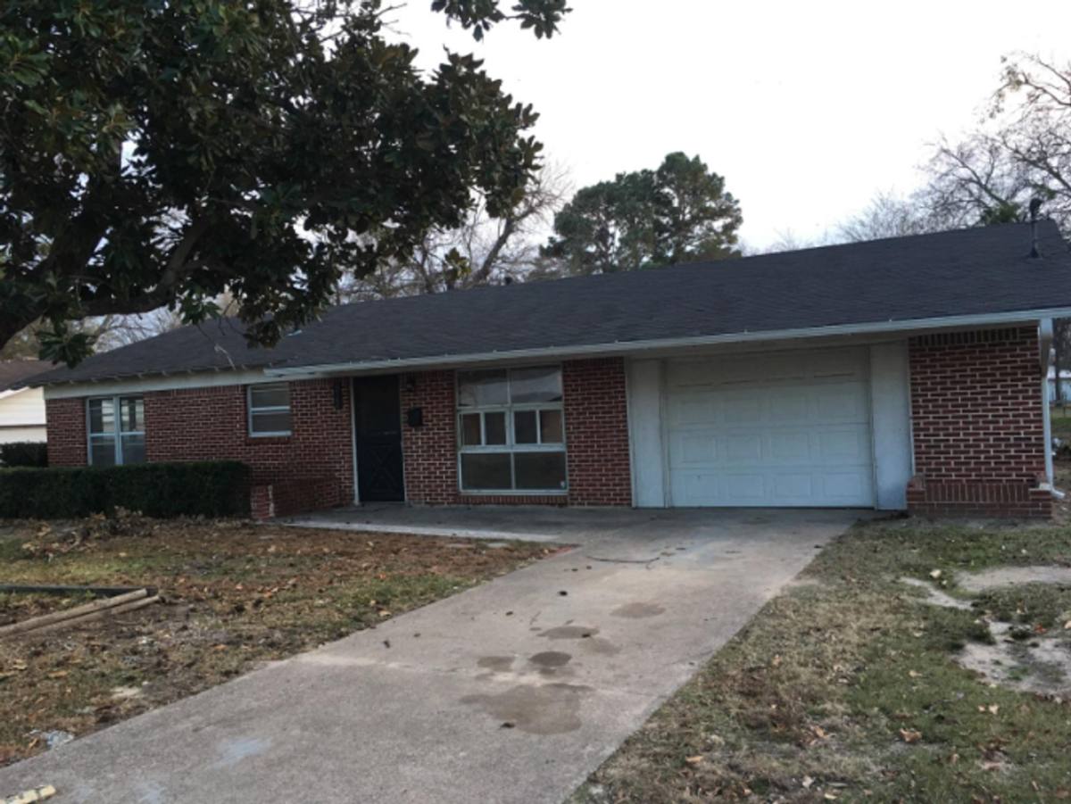 House for rent at 912 Alabama St, Sulphur Springs, TX 75482