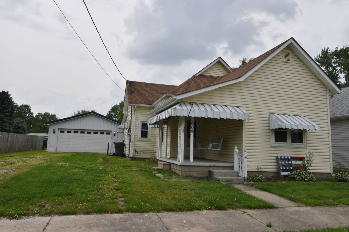House for rent at 609 Main St, Shirley, IN 47384