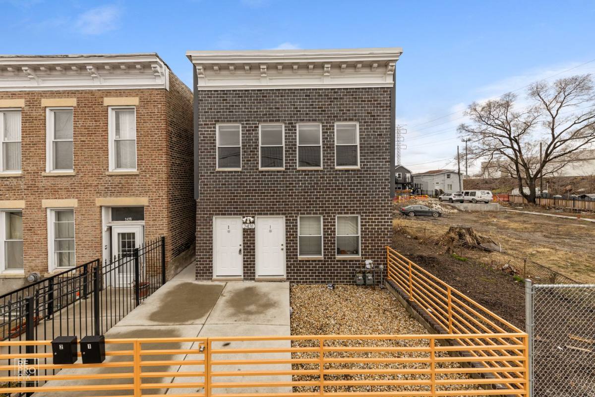 Apartment for rent at 2431 W 24th St, Chicago, IL 60608