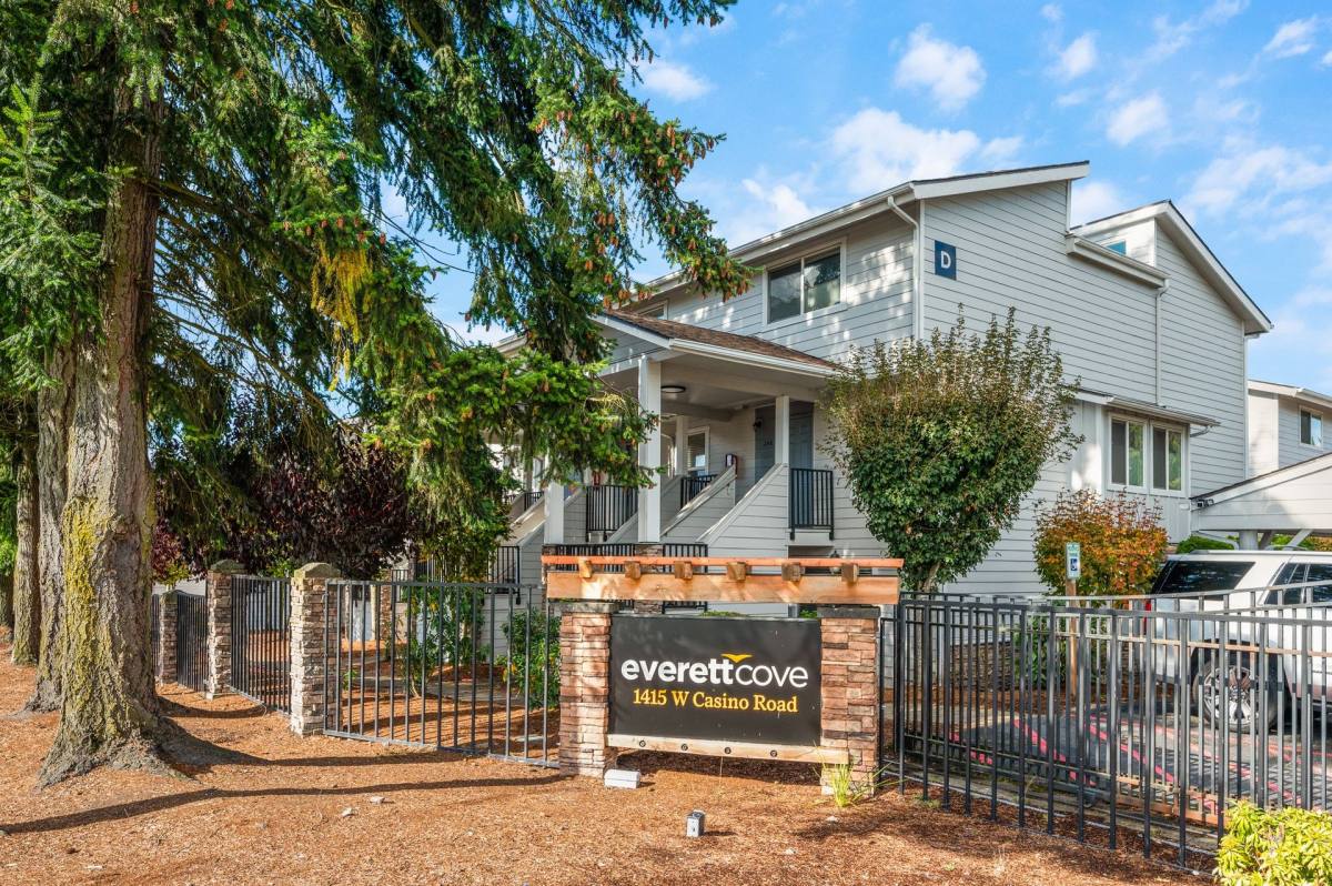 Apartment for rent at 1415 W Casino Rd, Everett, WA 98204