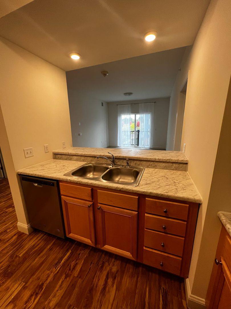 Apartment for rent at 180 Perimeter Dr, Colchester, VT 05446