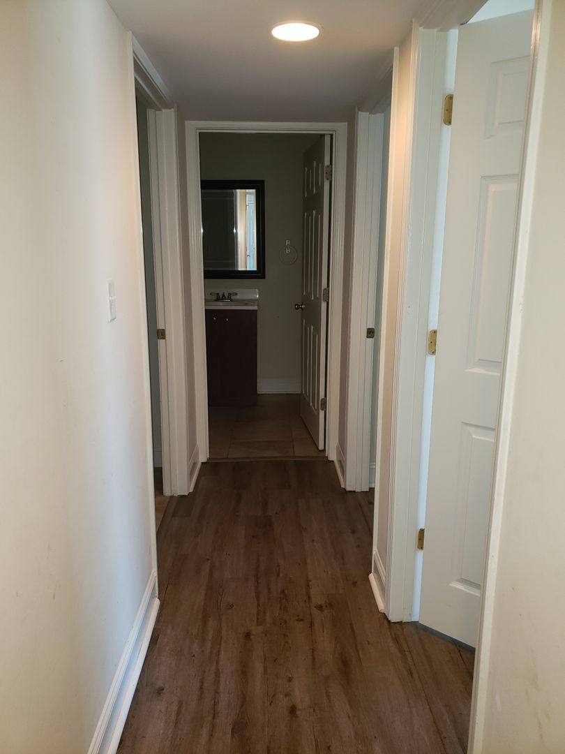 Apartment for rent at 845 W Madison St, Franklin, KY 42134