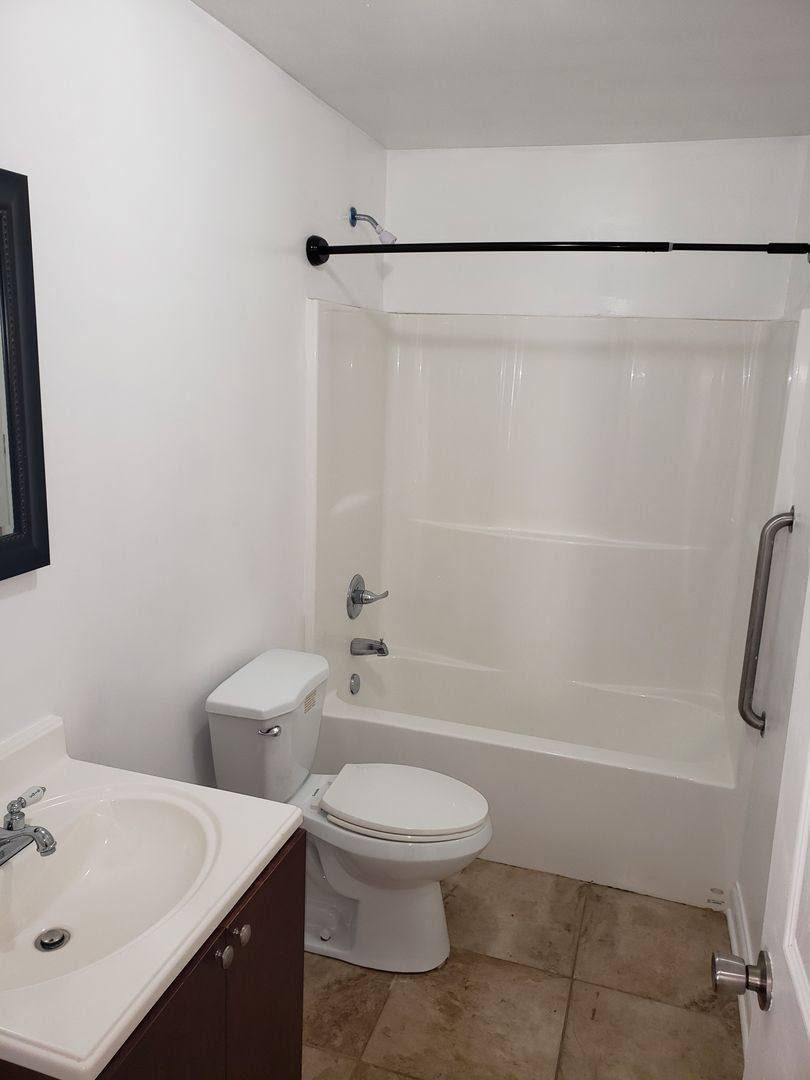 Apartment for rent at 845 W Madison St, Franklin, KY 42134