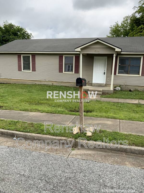 House for rent at 632 Lee St, Dyersburg, TN 38024