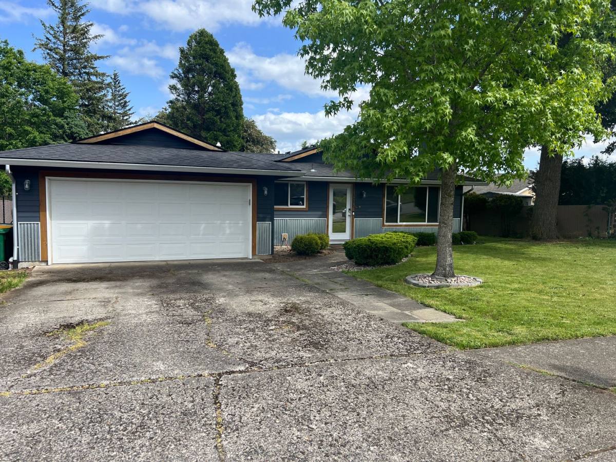 House for rent at 1418 SE Chapman Ave, Troutdale, OR 97060