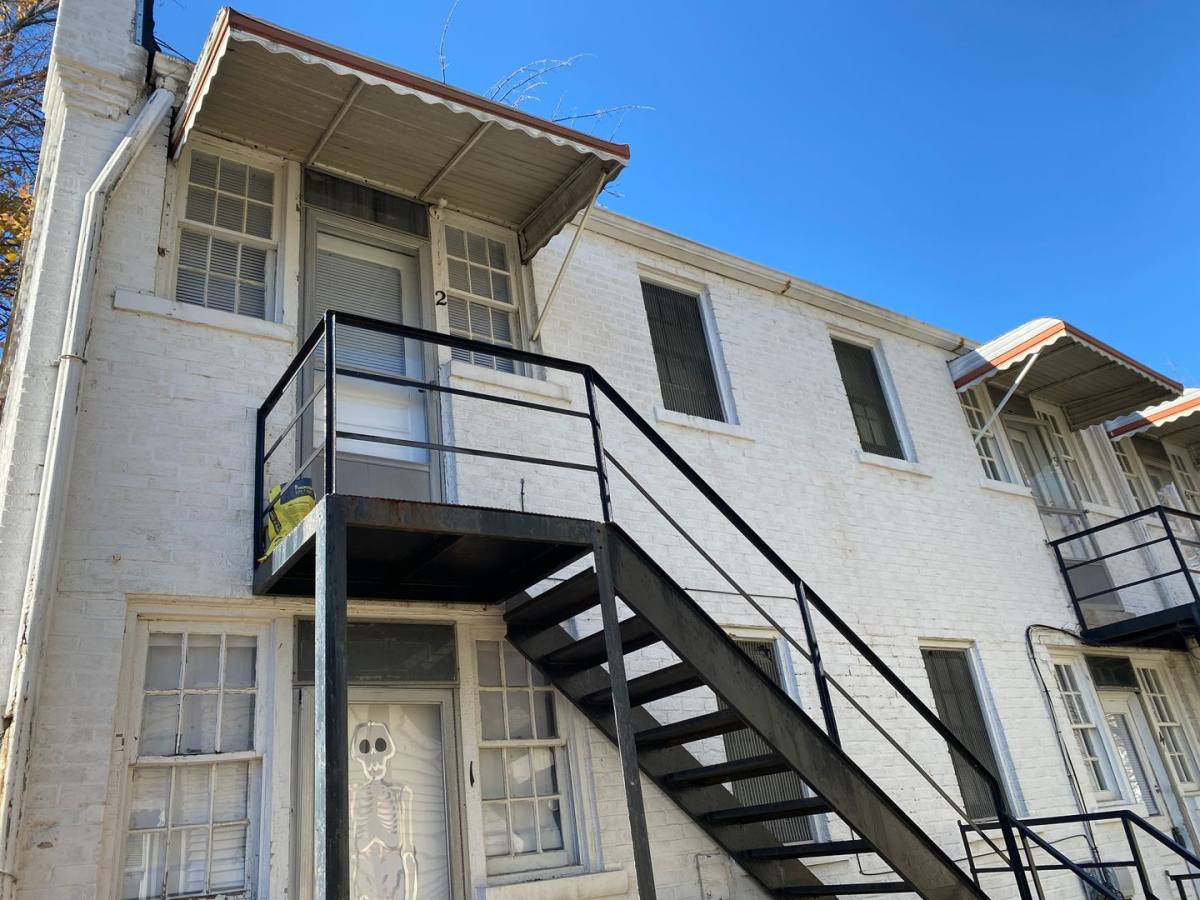 Apartment for rent at 2378 Neil Ave, Columbus, OH 43202