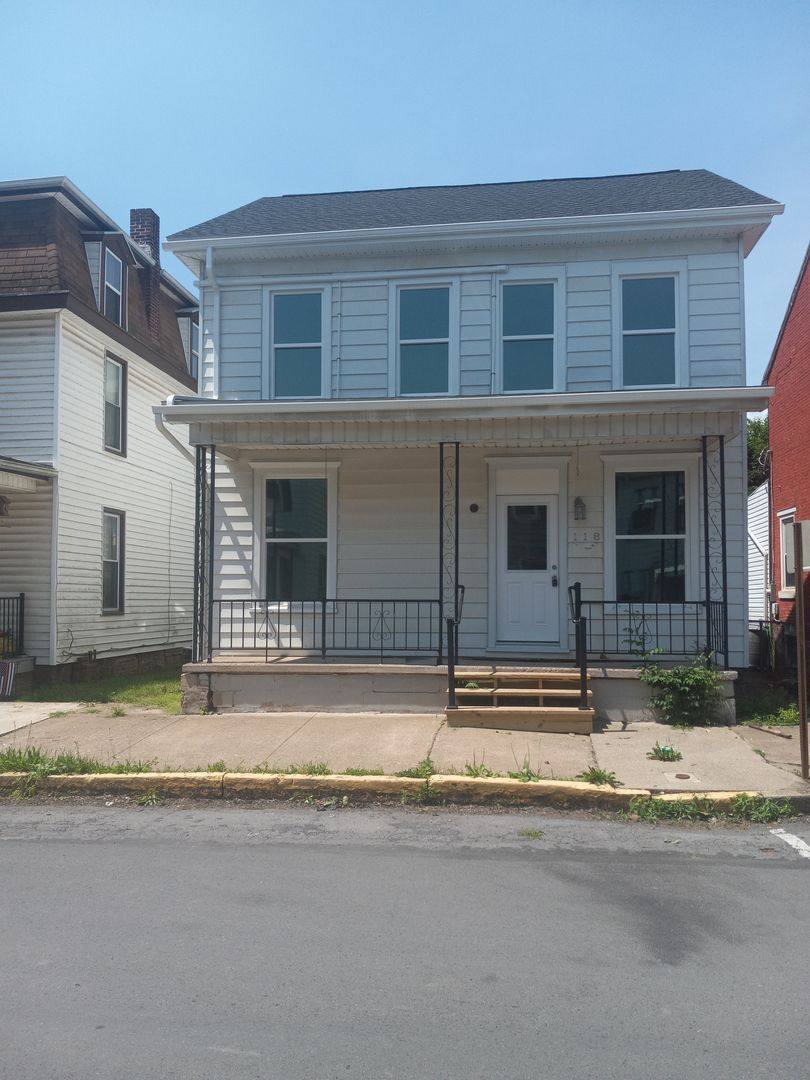 House for rent at 118 S 2nd St, Newport, PA 17074