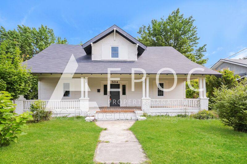House for rent at 504 Lexington Ave, Thomasville, NC 27360