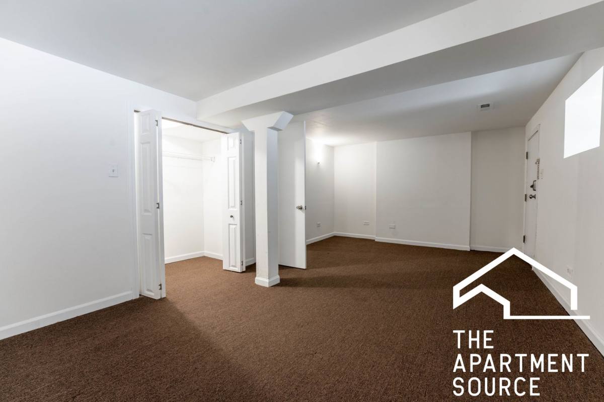 Apartment for rent at 2835 W Medill Ave, Chicago, IL 60647
