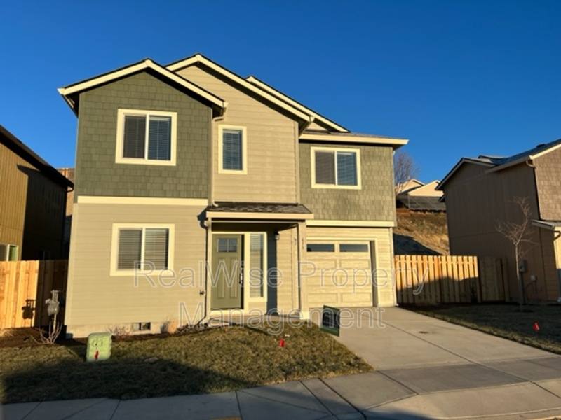 House for rent at 675 NE Brookstone Dr, Prineville, OR 97754