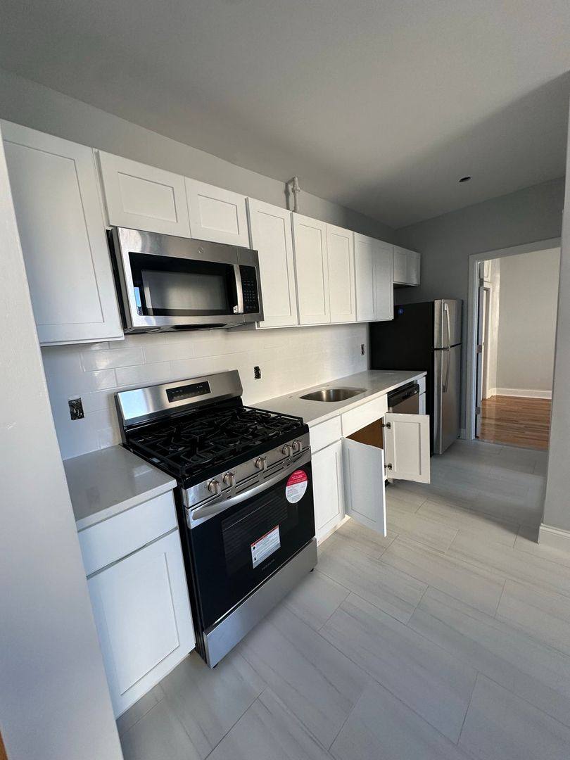 Apartment for rent at 525 60th St, West New York, NJ 07093