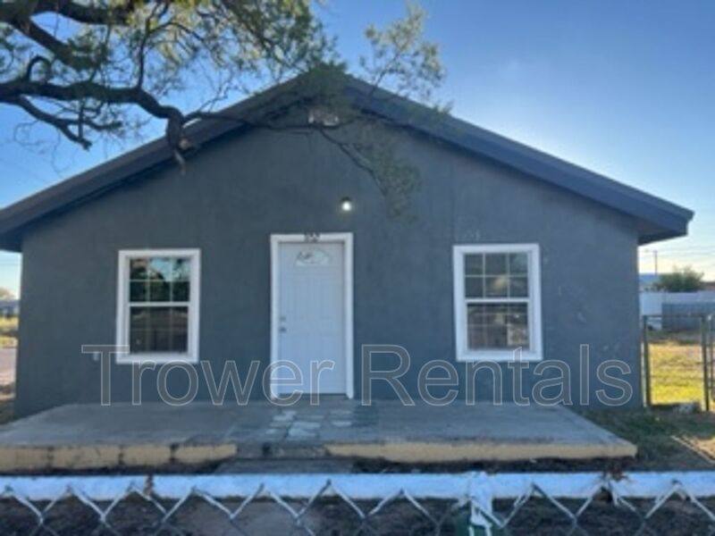 House for rent at 302 Nth Main, Kermit, TX 79745