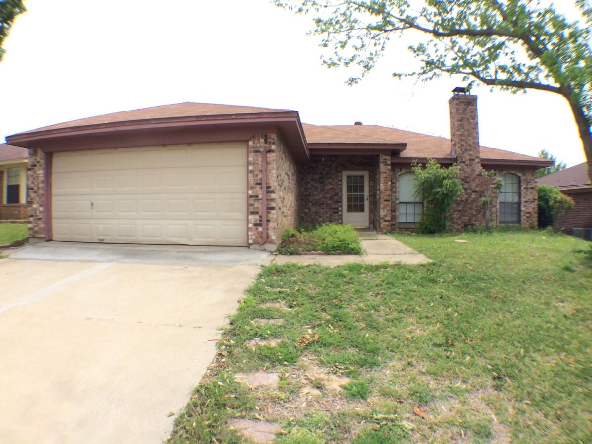 House for rent at 8212 Lara Lane, Fort Worth, TX 76148