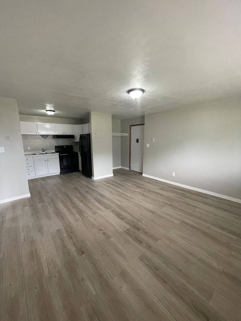 Apartment for rent at 118 E Phillip Ave, Norfolk, NE 68701