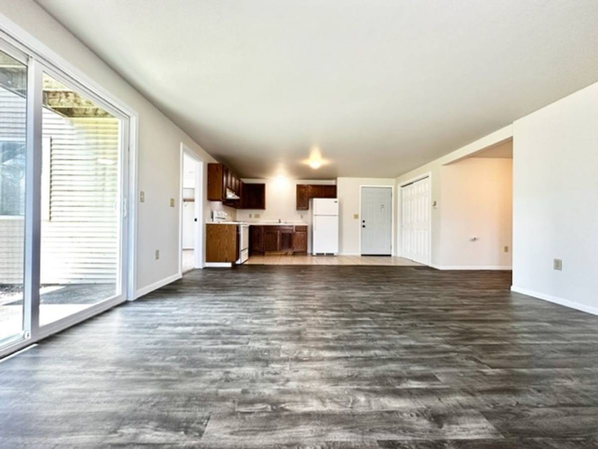 Apartment for rent at 1154 Stuart St, Green Bay, WI 54301