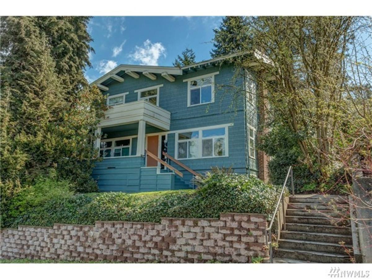 Apartment for rent at 822 N Garden St, Bellingham, WA 98225