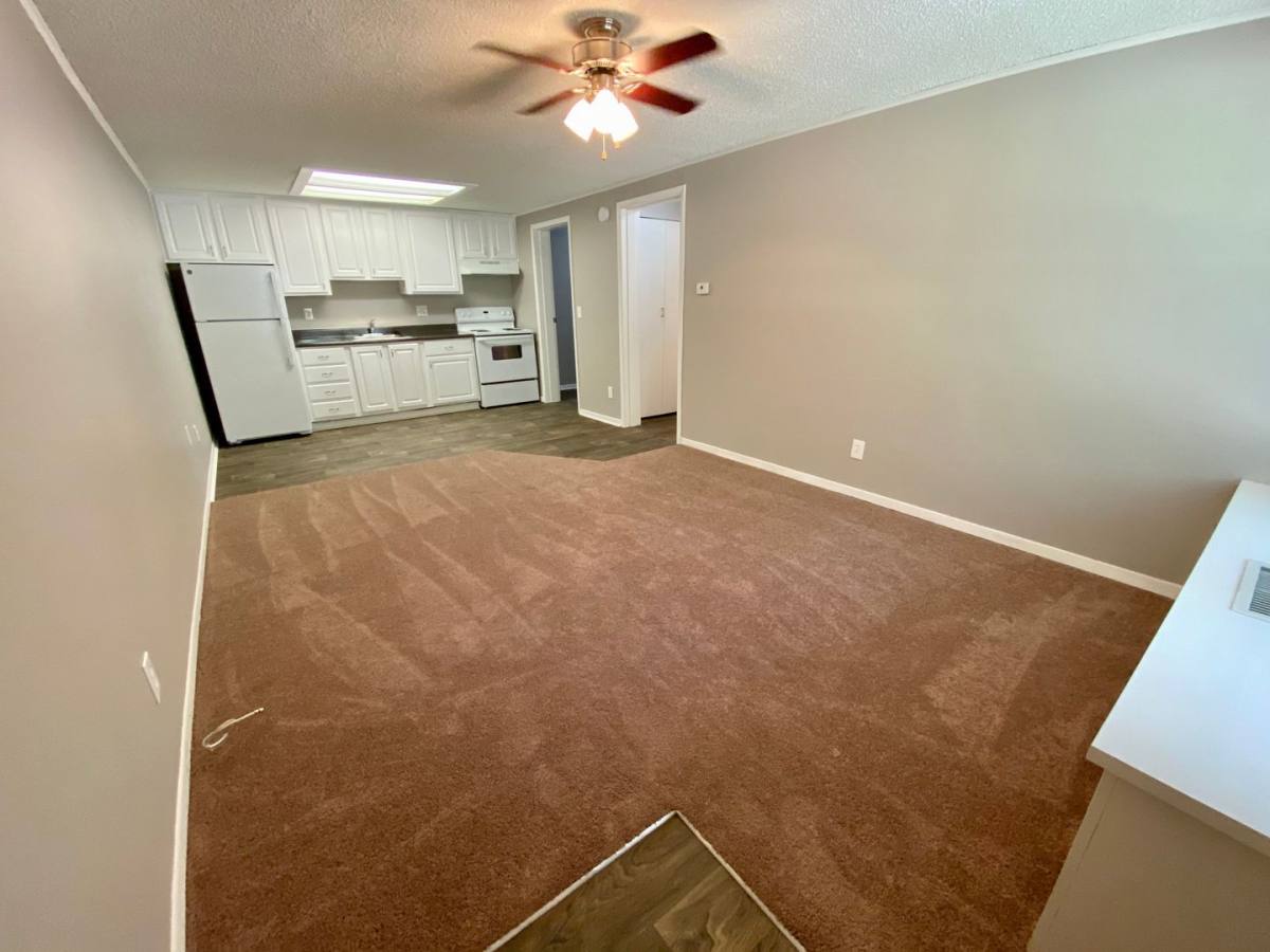 Apartment for rent at 2100 Apalachee Parkway, Tallahassee, FL 32301