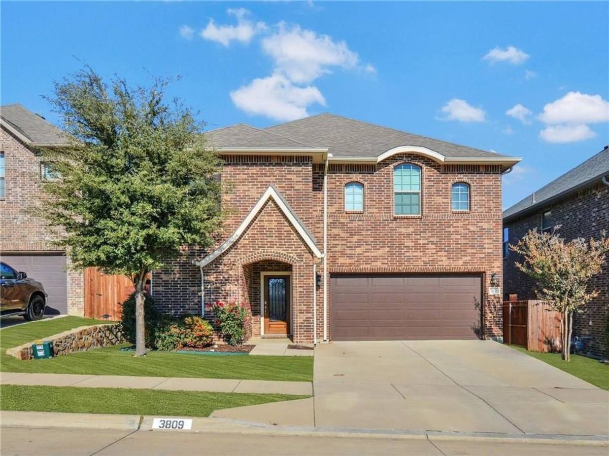 House for rent at 3809 Whisper Hollow Way, Fort Worth, TX 76137