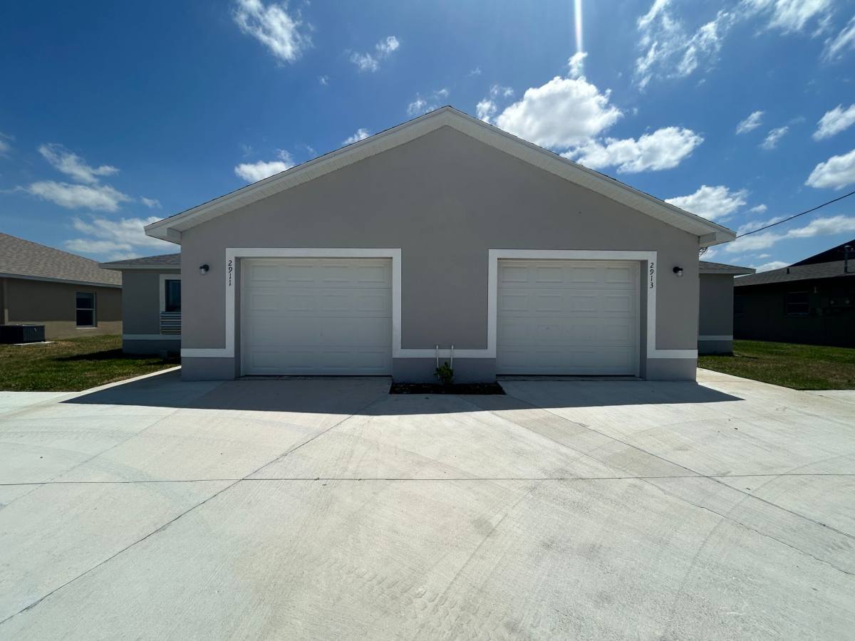 Apartment for rent at 2911 Santa Barbara Blvd, Cape Coral, FL 33914