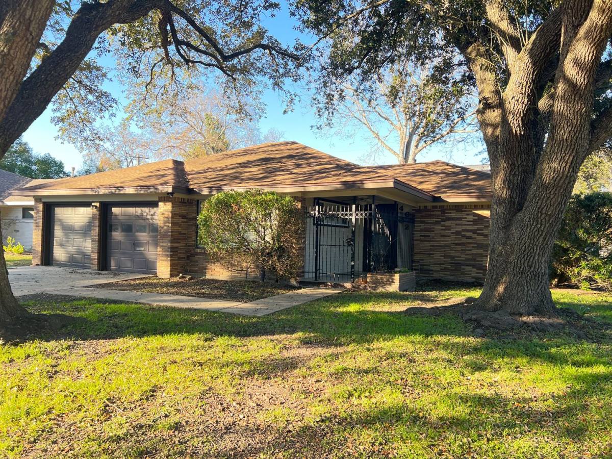 House for rent at 4602 Redstart St, Houston, TX 77035