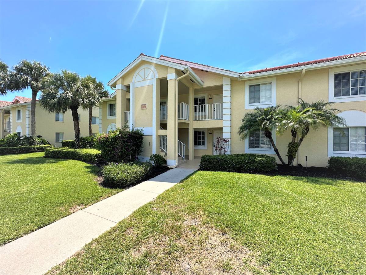Condo for rent at 7773 Jewel Lane, Naples, FL 34109