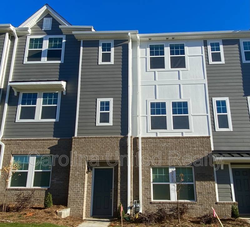 Townhouse for rent at 2511 Arbor Loop Dr, Charlotte, NC 28217